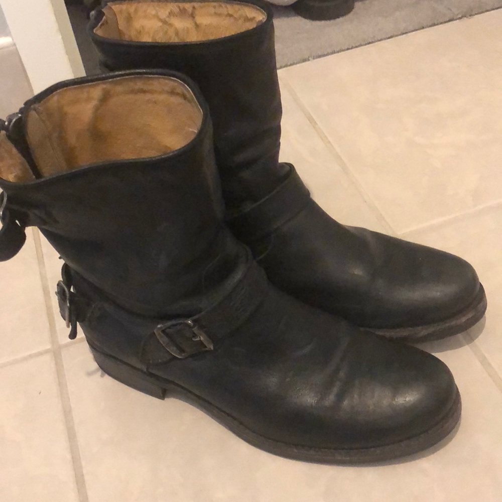 Frye Veronica Zip Boots Size 10 Black
